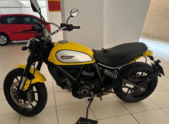 DUCATI SCRAMBLER ICON 